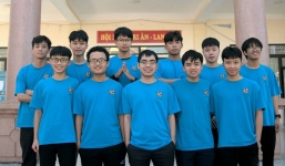 Chân dung thầy giáo 9x Hà Tĩnh lần đầu 'cầm quân' đội tuyển HSG Toán Quốc gia: 10/10 em đều có giải