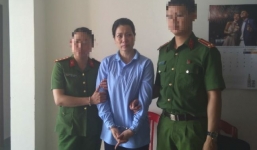 Nữ tiếp thị khóc nức nở tại hiện trường đâm nam thanh niên tử vong