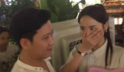 Nhã Phương nổi ghen khi Trường Giang thân thiết bên nữ đồng nghiệp