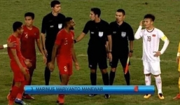 Cận cảnh pha 'đánh lén' U23 Việt Nam của cầu thủ Indonesia