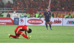 Xúc động khoảnh khắc Đình Trọng nén đau thi đấu hết mình