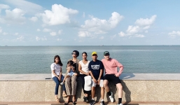 Dân mạng xôn xao chàng trai bí ẩn đi du lịch cùng H'Hen Niê