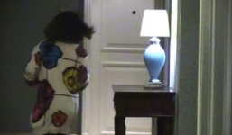 Clip 'tiểu tam' vào phòng sao nam nửa đêm rồi đi ra cùng chiếc quần khác