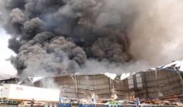 Đang cháy dữ dội trong khu công nghiệp Sóng Thần sau tiếng nổ lớn