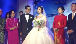 NSND Trung Hiếu xúc động trước hành động bất ngờ của vợ trẻ trong đám cưới