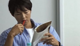 Hot: Song Joong Ki 'phản đòn' đeo nhẫn cưới trước tin đồn ly hôn Song Hye Kyo