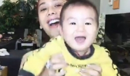 Lâm Khánh Chi lần đầu livestream khoe con trai, dân mạng phát hiện điều đặc biệt