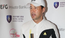 Nam tài tử muối mặt vì ảnh con gái cưng khoe thân bị phát tán