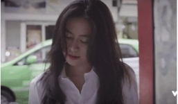 Hoàng Thùy Linh khiến người xem rùng mình vì cảnh lấy dao lam rạch tay