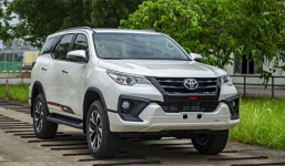 Ra mắt Toyota Fortuner lắp ráp, giá cao hơn phiên bản nhập khẩu