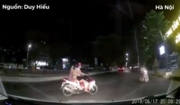 Thấy CSGT, người đàn ông đi ngược chiều bỏ chạy suýt gây tai nạn