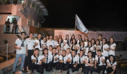 Ông Đặng Lê Nguyên Vũ mang sách quý đến điểm Cực Nam đất nước - Đảo Hòn Khoai