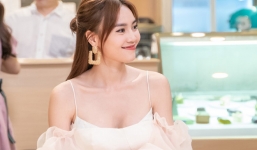 Trấn Thành 'bóc mẽ' Ninh Dương Lan Ngọc mặt dày vì đi xin đồ dù giàu sụ