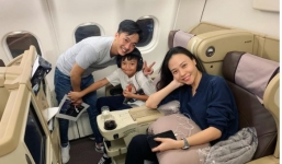 Đàm Thu Trang chấp nhận dừng đi trăng mật để đưa con trai Cường đô la đi chơi