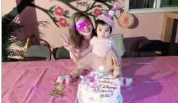 Giàu có nhưng Hồng Nhung lại làm điều giản dị không ngờ cho con gái