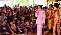 Danh hài Hoài Linh nói một câu trước hàng trăm nghệ sĩ ai cũng phục