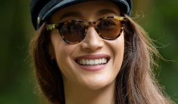 Cận cảnh nhan sắc không tuổi nữ diễn viên Hollywood gốc Việt Maggie Q khi trở lại quê hương