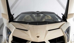 Có giá 8,3 triệu USD - Lamborghini Veneno Roadster cũ đắt không tưởng