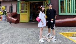 Ái nữ nhà Minh Nhựa bụng bầu xuất hiện tình cảm bên chồng thiếu gia