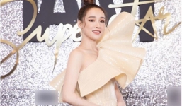 Khoe góc nghiêng, Nhã Phương lộ nhược điểm sau khi cưới Trường Giang