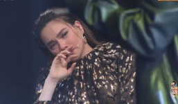 Hồ Ngọc Hà khóc nức nở khi nhắc lại chuyện quá khứ với cố nghệ sĩ Minh Thuận