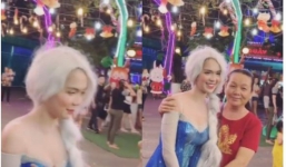 Mặc gợi cảm, Ngọc Trinh sững sờ trước hành động khiếm nhã của khán giả