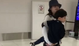 Angelababy kín mít, một mình bế con trai đi du lịch, fan không khỏi lo lắng