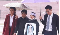 Tin tức pháp luật 24h: Hành động bất ngờ của bố nữ sinh giao gà dành cho 6 bị cáo