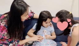 Thủy Tiên hết lòng chăm sóc con gái của em gái Công Vinh hậu bị bỏ lại quê ngoại