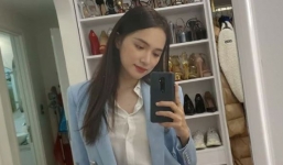 Hương Giang lộ ảnh tại nhà riêng, tủ đồ phía sau và đôi chân mới gây chú ý
