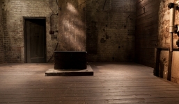 Bé trai đột ngột qua đời, bàng hoàng phát hiện mẩu giấy chứa nhiều uẩn khuất