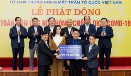 Mai Phương Thúy gặp gỡ Thủ tướng, trao 20 tỷ đồng chống đại dịch Covid-19