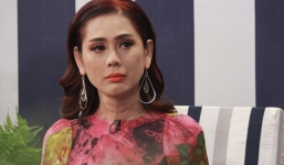 Lâm Khánh Chi đăng ảnh bên chồng cùng tuyên bố: 'Nước mắt em rơi trò chơi kết thúc'