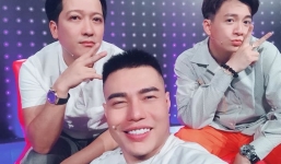 Người em thân thiết của Trường Giang, rải tiền khắp nhà để vợ được vui