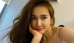 Nhã Phương đúng chất mẹ bỉm bên 'con gái nhỏ' trong lần tái xuất màn ảnh