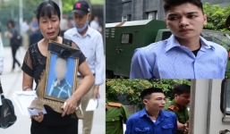 Mẹ nam sinh chạy Grab bị sát hại ôm di ảnh con khóc nức nở tại tòa