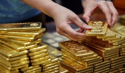 Tin tức kinh doanh 24h ngày 29/7/2020: Giá vàng lao dốc, Giá xăng đảo chiều tăng