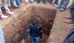 Hi hữu cụ bà sống lại 2 lần khi con cháu đang lo hậu sự 