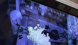 Hình ảnh ghi lại tên trộm đột nhập lấy 350 cây vàng, trị giá khoảng 13 tỷ đồng