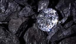 Phát hiện hang động bí mật chứa vô vàn viên kim cương 'khổng lồ' cực hiếm