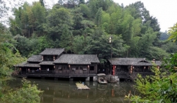 Ngôi làng kỳ lạ: Ai cũng giống nhau như tạc tượng dù không chung huyết thống