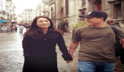 Thân thế không ngờ về người đàn ông nắm tay Phi Nhung: Bí mật lâu nay đã được hé lộ