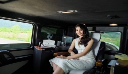 Nàng hậu xế sang Đặng Lê Nguyên Vũ đưa đón liều lĩnh 'phơi bày' nhan sắc thật 