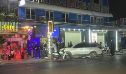 Tin tức pháp luật 24h ngày 29/10: Bắt gần 100 dân chơi trong quán bar, 9X dẫn người yêu 12 tuổi vào nhà nghỉ