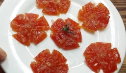 Cách làm mứt cà chua thơm ngon cực đơn giản đón Tết Nguyên đán Tân Sửu 2021