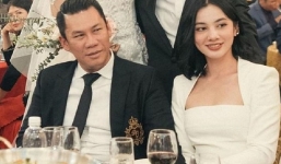 Hiếm hoi mới thấy chồng cũ Lệ Quyên công khai thể hiện tình cảm với bạn gái kém 27 tuổi