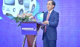 Tin tức kinh doanh hot 24h ngày 30/3: Một tỷ phú Việt Nam sắp ra mắt xe tự lái Made in Vietnam đầu tiên, Giá vàng giảm