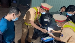 Tin tức pháp luật 24h ngày 12/7: Thanh niên Hà Nội cướp 16 triệu của cụ bà, 32 đối tượng đá gà ăn tiền