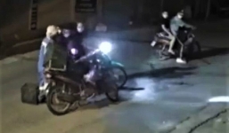 Tin tức pháp luật 24h: Công bố nhận dạng nhóm cướp xe của nữ lao công, Phá sới bạc trong đêm