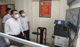 Tranh thủ từng giờ để nhanh chóng dập ổ dịch ở phường Thanh Xuân Trung (quận Thanh Xuân)